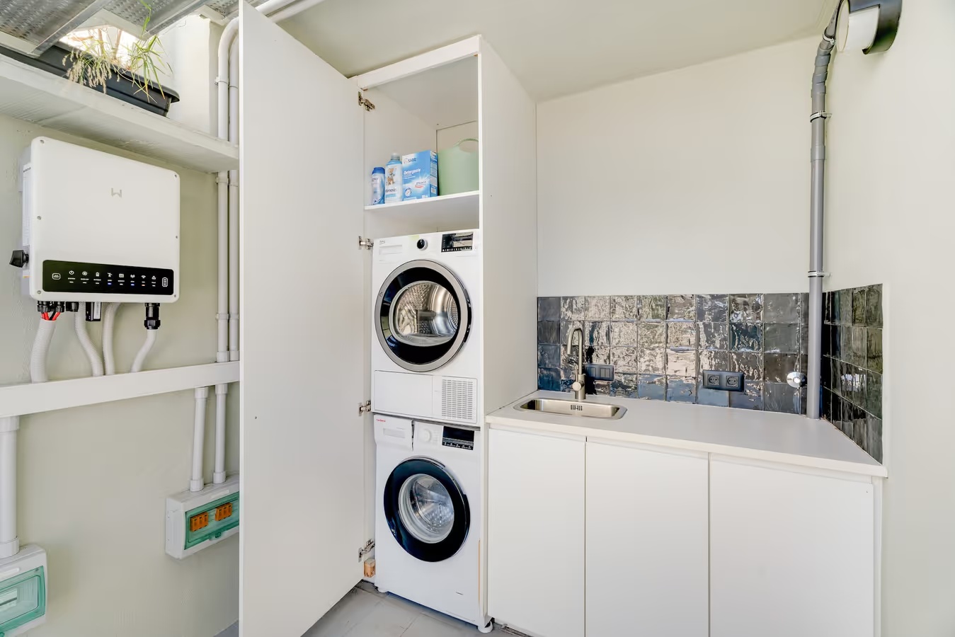 Laundry area at Pescado Salado CoLiving